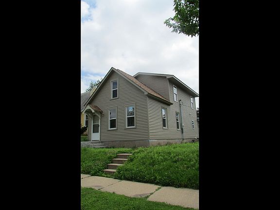 2nd image of 786 Magnolia Ave E