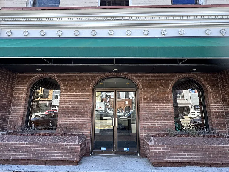 6-16 E Blackwell St #3H — Photo 17