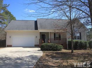 185 Smithwood Dr, Fuquay Varina, NC 27526