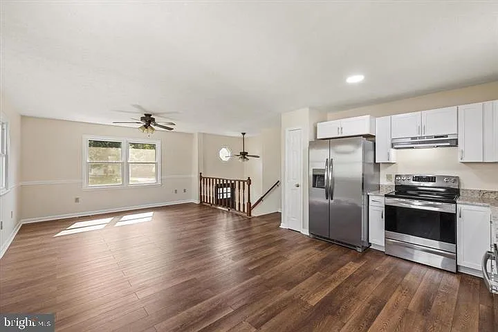 136 Nightingale Ave — Photo 11