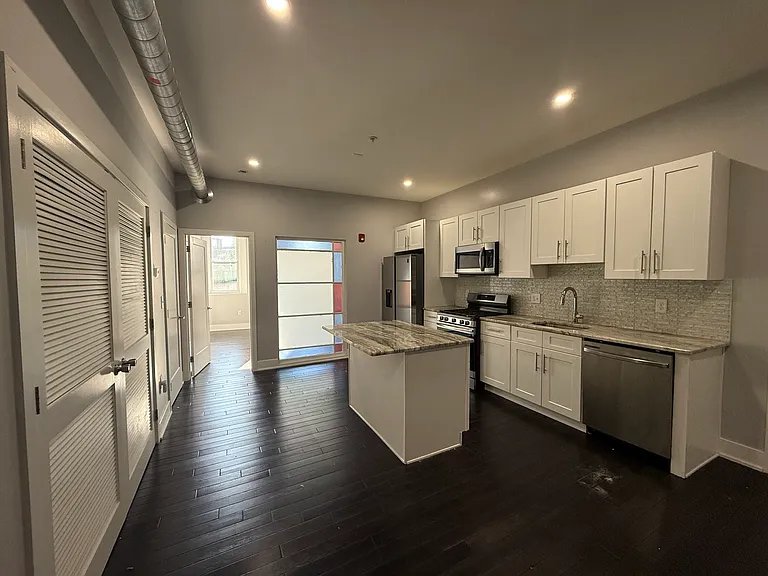 302 Richmond St #27 — Photo 3