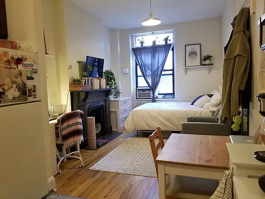 Rented by New York Dwellings LLC | media 11