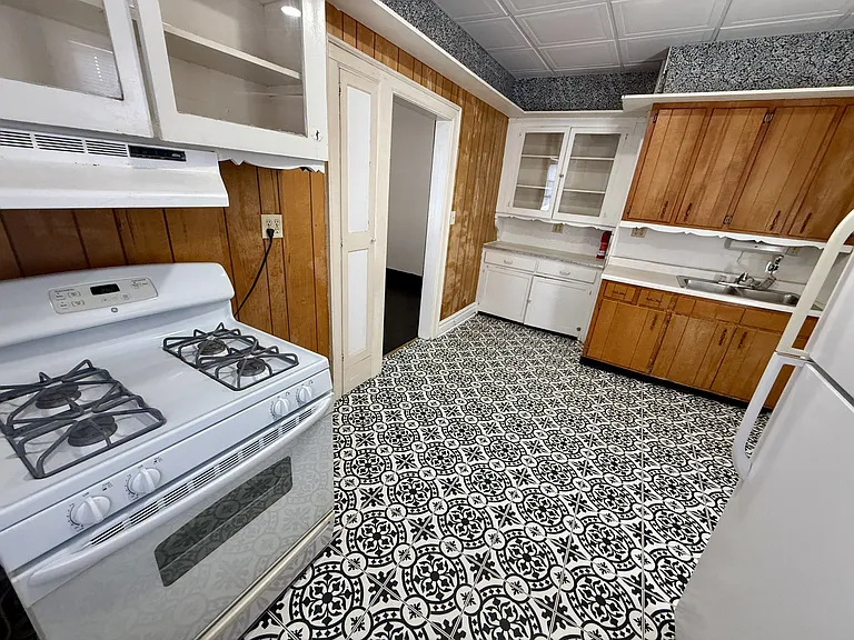 1029 10th St #11 — Photo 8