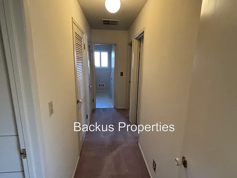 1150 San Diego Dr — Photo 12