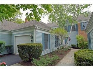 853 Sutton Ct, Lincolnshire, IL