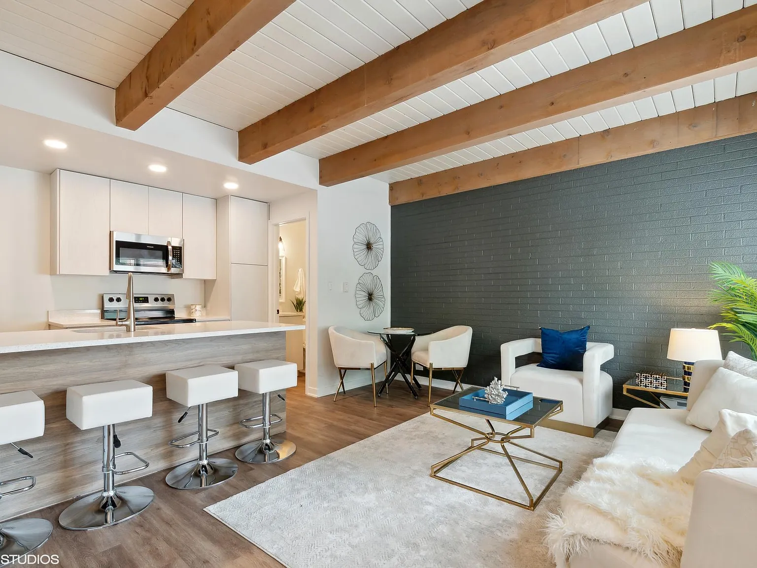 Park Townhomes — Photo 3