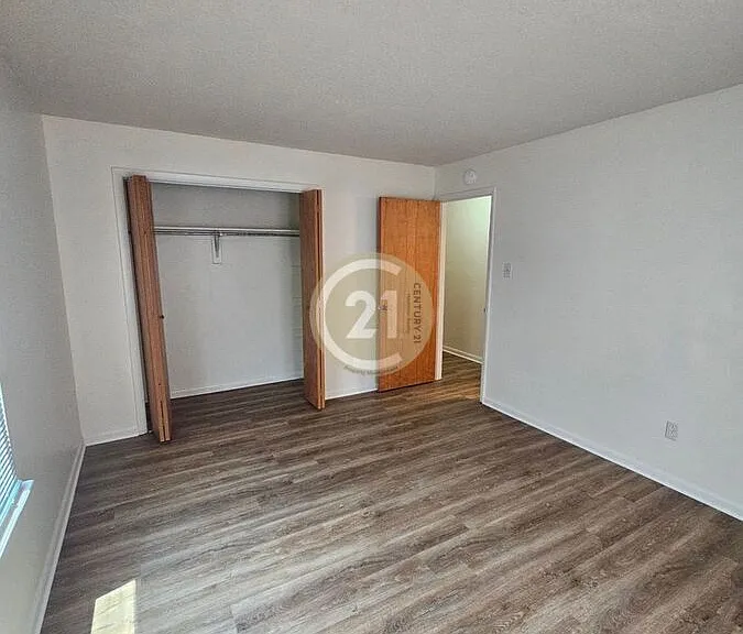 405 32nd St #203 — Photo 10