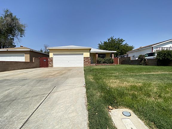 2nd image of 325 W Avenue J9