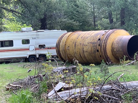 3rd image of 0 Seneca Rd