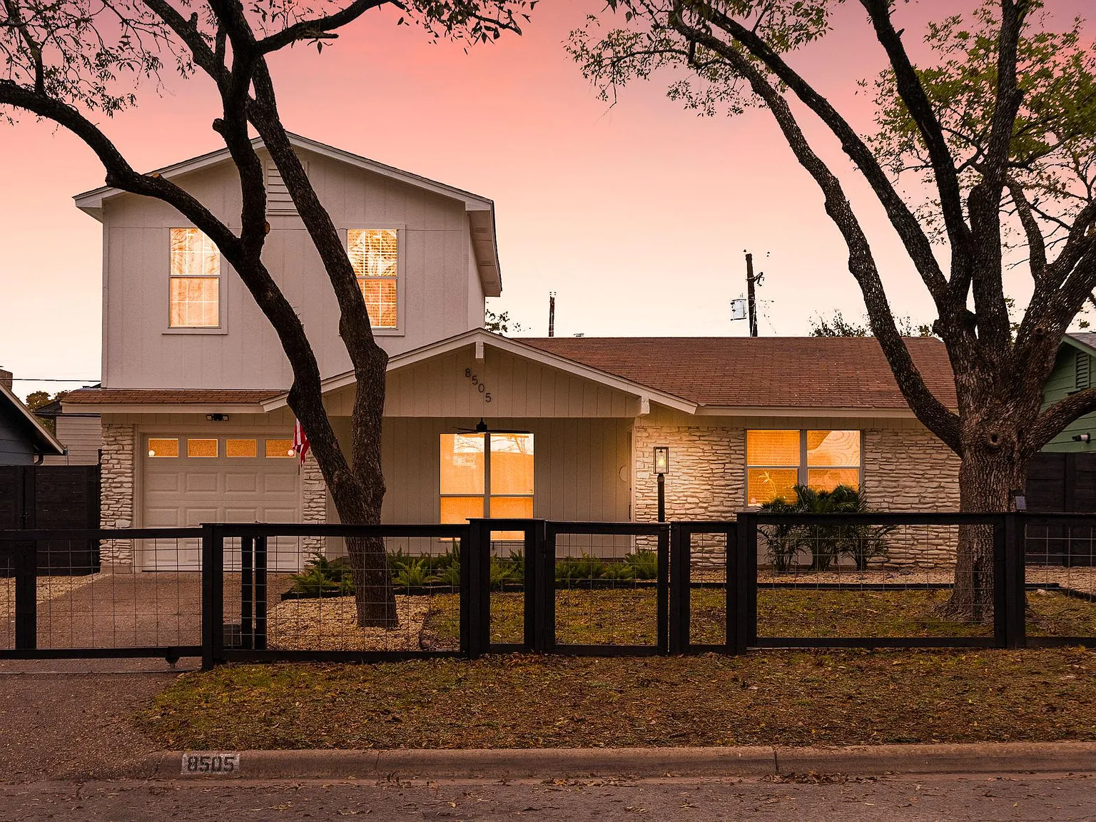 4 bed, 2.0 bath, 1628 sqft, $3,150 — Photo 2