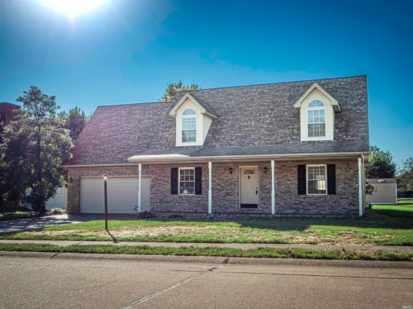 8506 Edinborough Rd, Evansville, IN 47725