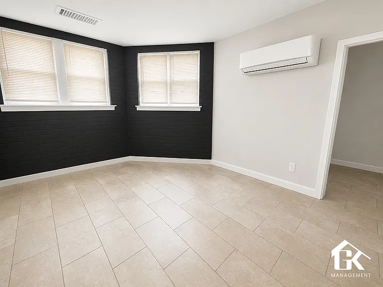 Scovel Apartments — Photo 2