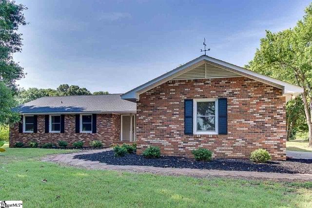 1st image of 840 Coachman Dr