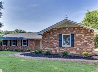 840 Coachman Dr, Simpsonville, SC 29681