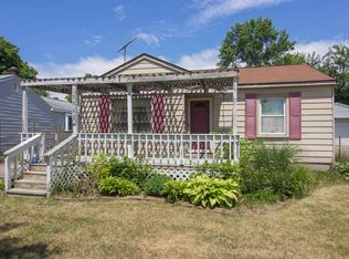 5562 S Aylesbury Dr, Waterford, MI 48327