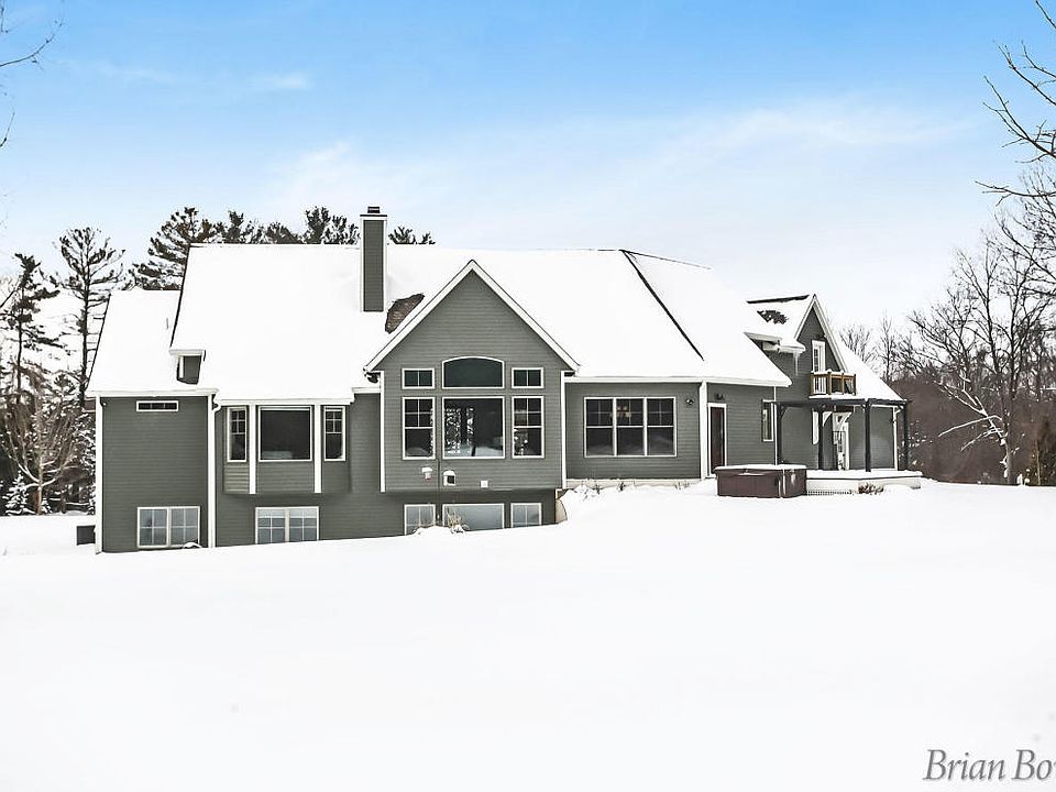 2nd image of 9380 Algoma Ave NE