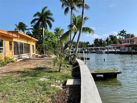 4th image of 7306 Belle Meade Island Dr