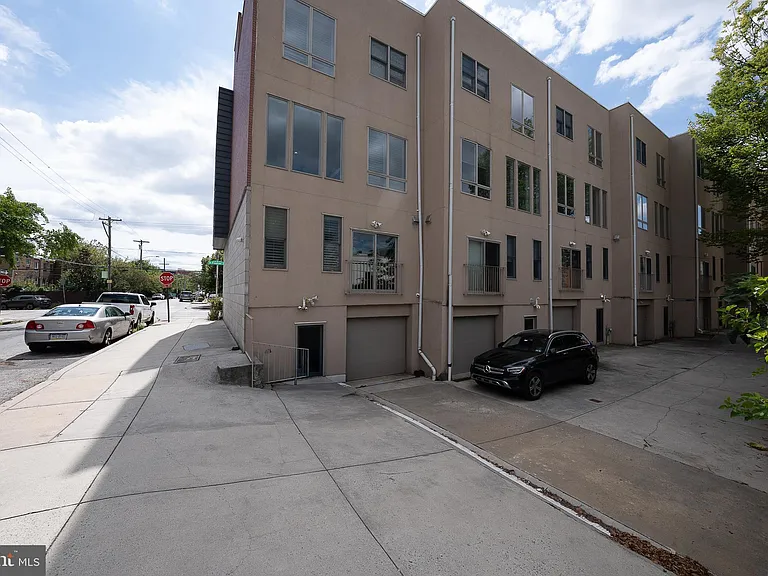 601 Poplar St — Photo 39