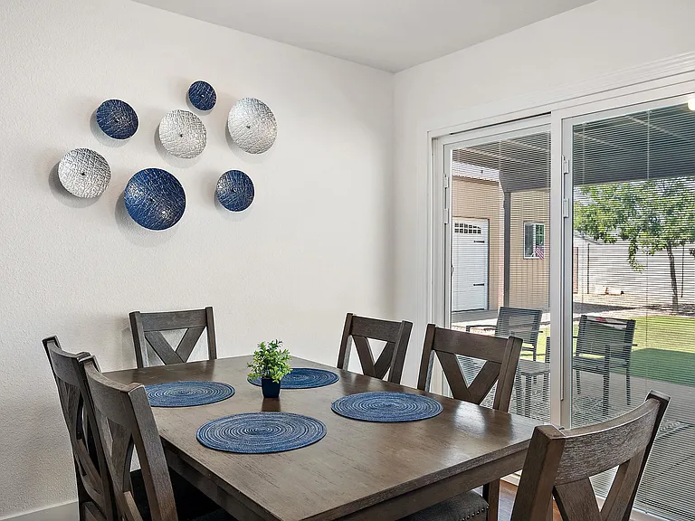 2802 N Pennington Dr — Photo 24