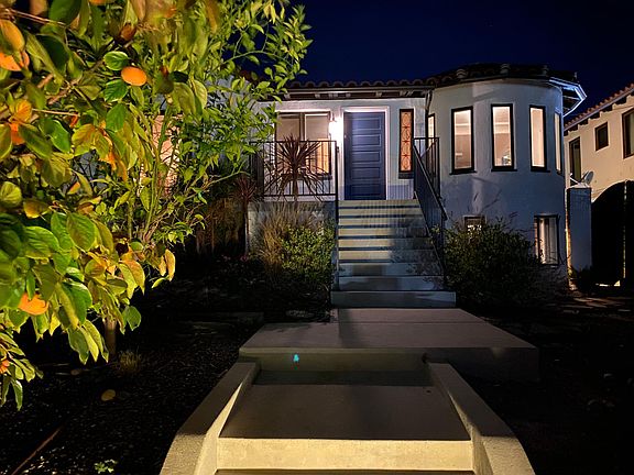 2nd image of 3953 Eureka Dr