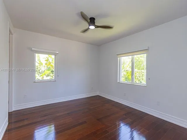 425 N Shore Dr — Photo 18