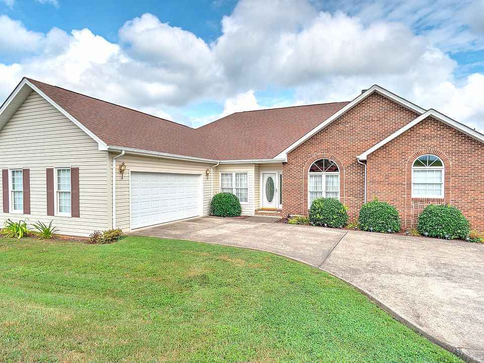 1st image of 224 Meadow Dr