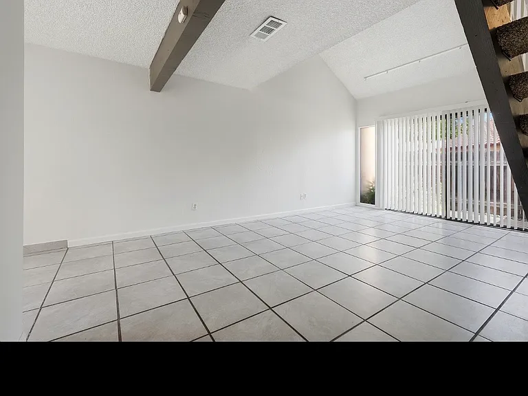 948 Greenfield Ave #948 — Photo 13