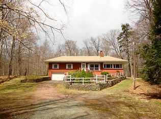 106 Northwoods Cir, Canadensis, PA 18325