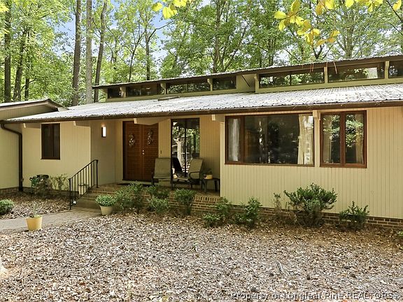 3rd image of 562 Chelsea Dr