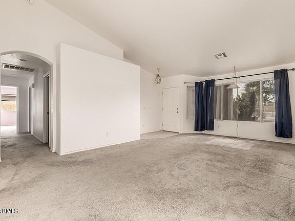 3rd image of 5648 E HOLMES Avenue