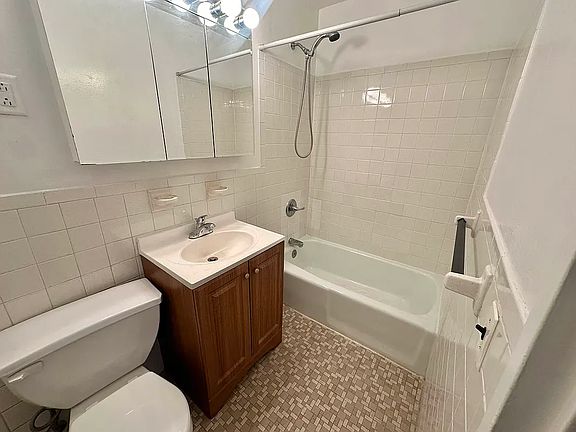5th image of 1315 1st Ave APT 2A