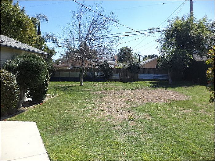 2nd image of 3774 Sycamore St