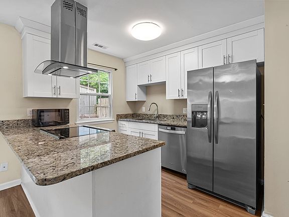 5th image of 3228 Scarborough Way
