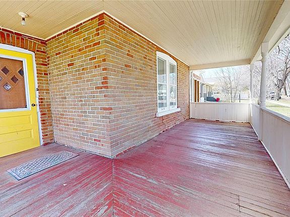 5th image of 402 Jasper STREET