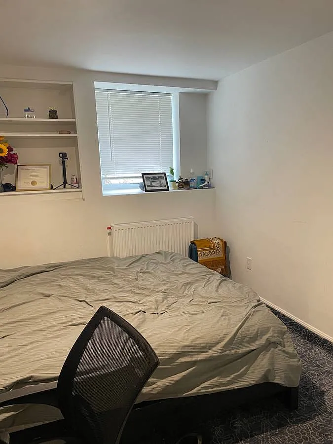2 bed, 9999 sqft, $2,435 — Photo 3