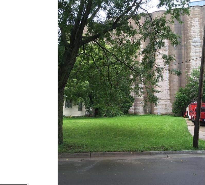 2nd image of 4116 Dight Ave