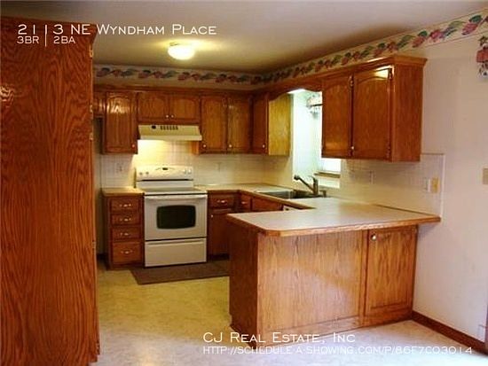 2nd image of 2113 NE Wyndham Pl