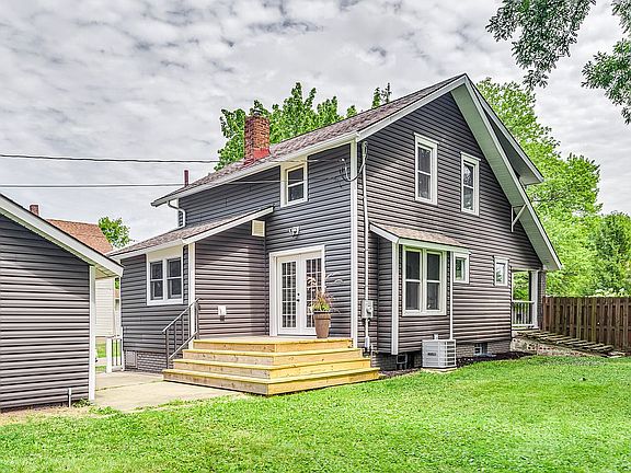 Rearview of home w/new deck.