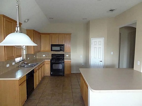 5th image of 5609 Valhalla Dr