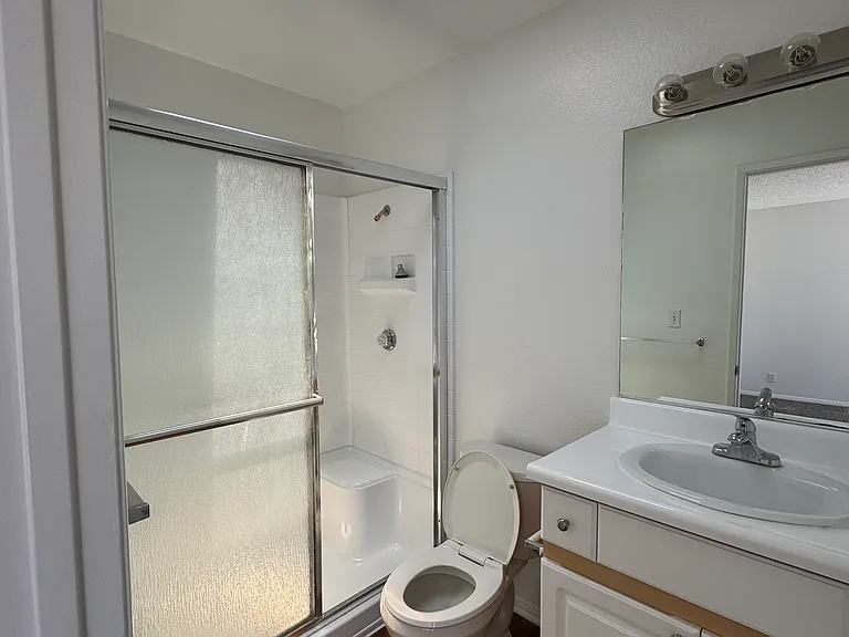 Huntington Harbour Villas — Photo 25