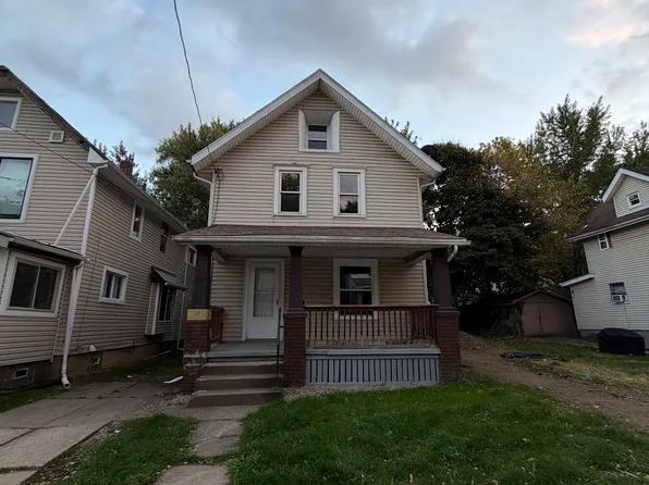 1048 Fairbanks Pl, Akron, OH 44306