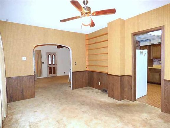 3rd image of 638 White St