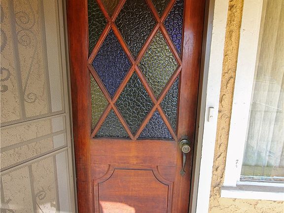 4th image of 543 E 3rd St