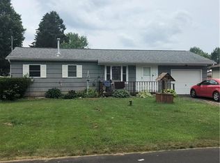 4178 Oakledge Dr, Liverpool, NY 13090