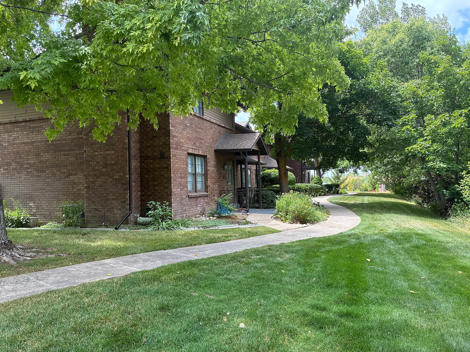 3 bed, 1.5 bath, 1700 sqft, $1,750 — Photo 3