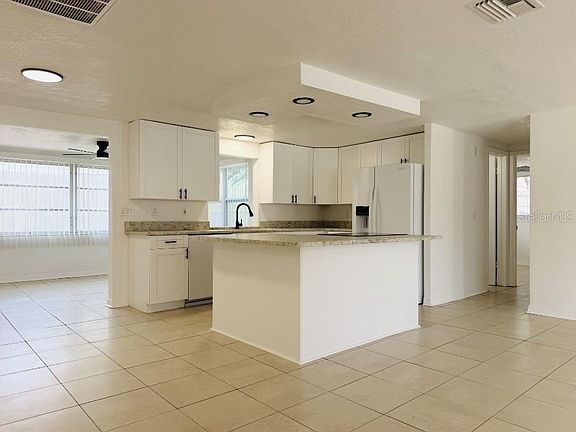3rd image of 7412 University Dr