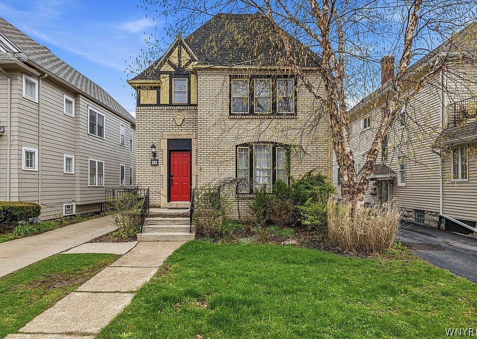 1st image of 44 Rand Ave