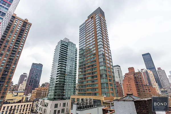 Rented by Bond New York | media 10