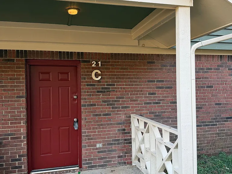 21 Carriage Cir — Photo 4