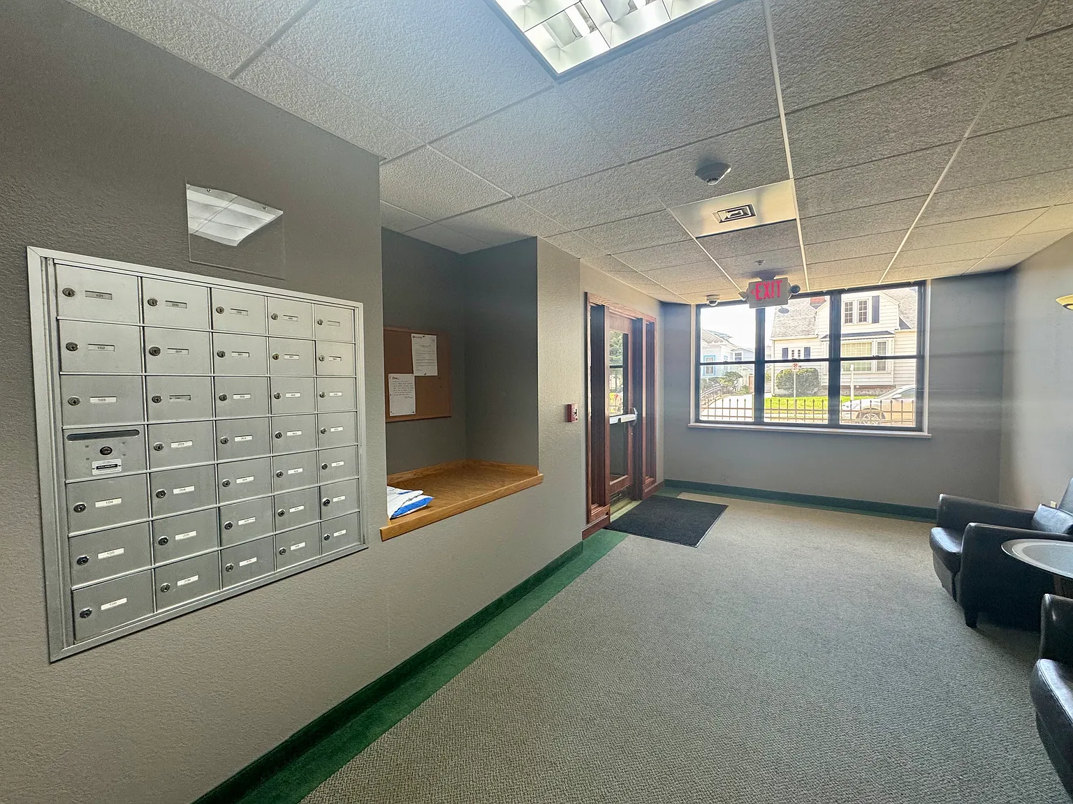 Lakeside Apartments — Photo 3